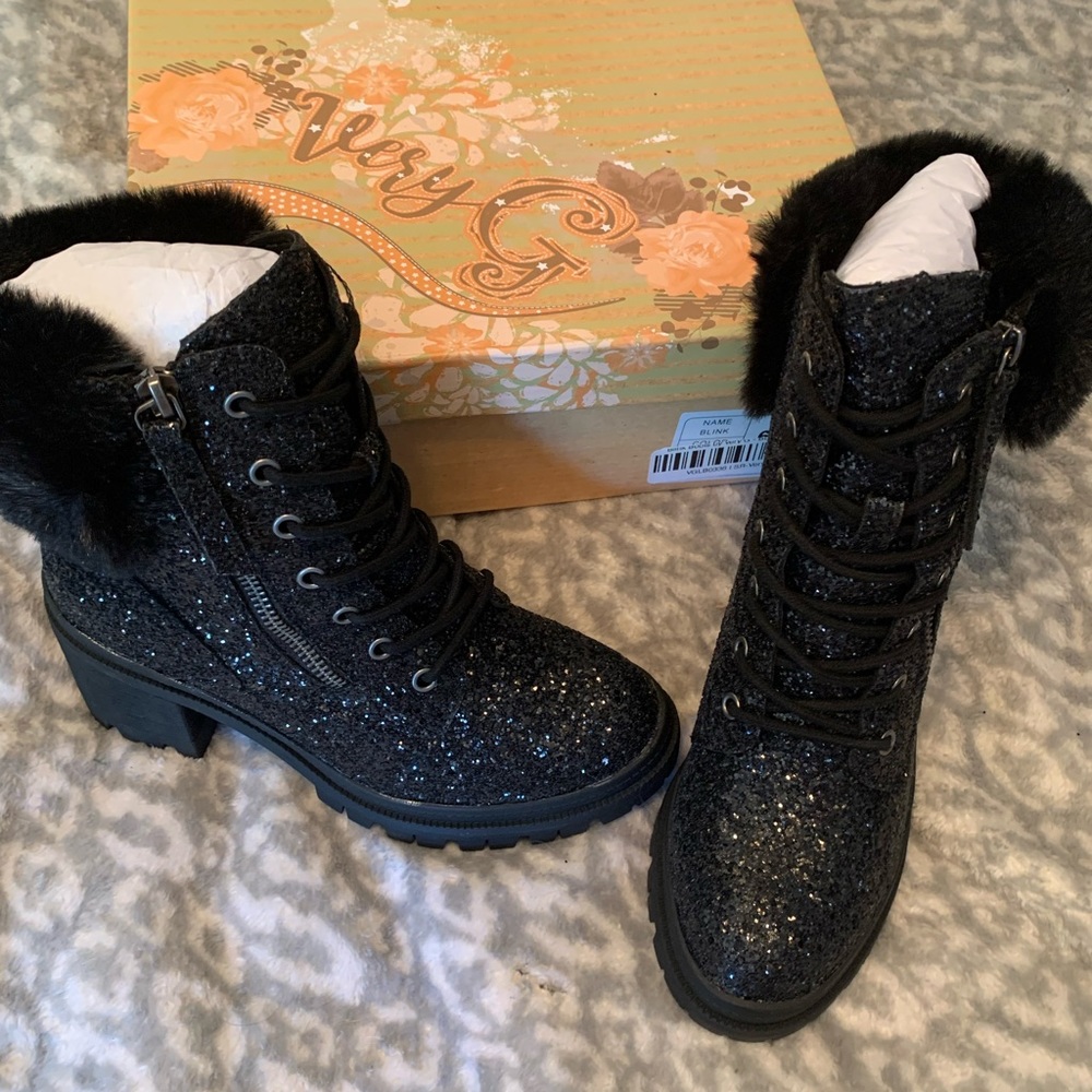NWT VERY G Black Blink Boots , size 6.5